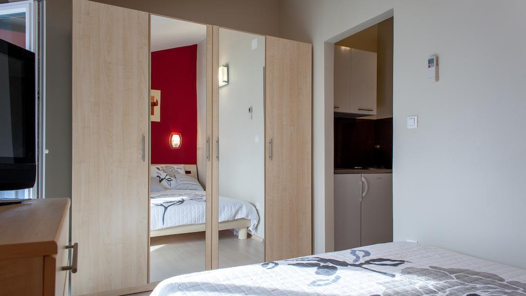Apartments Toni Omiš Kamer foto